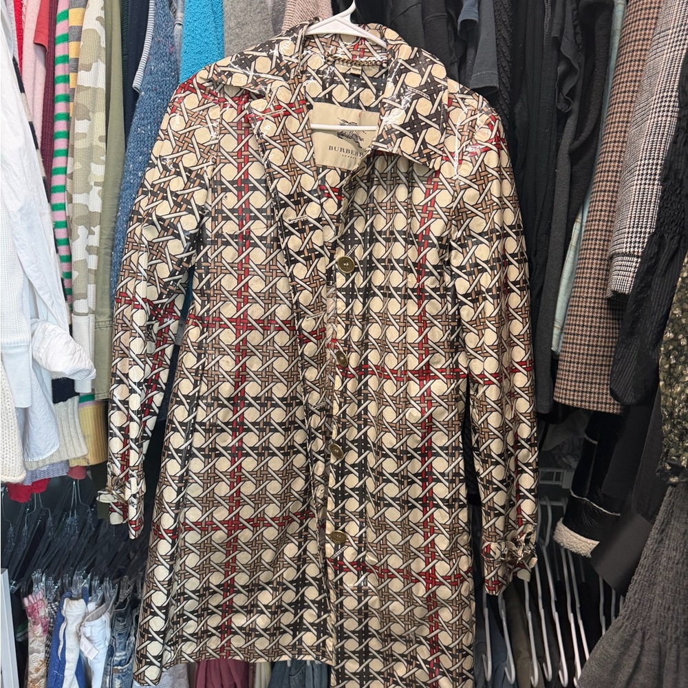 Burberry Women's Patterned Trench Coat in Beige and Red